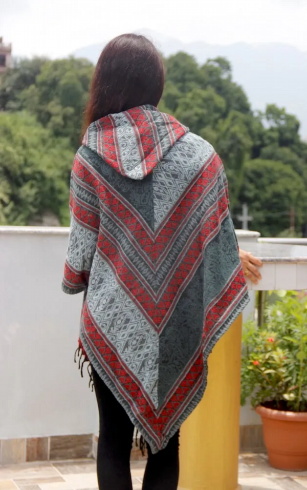 Geometric Pattern Woolen Poncho - Image 3