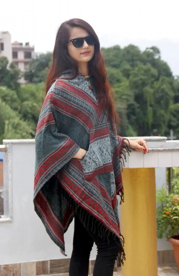 Geometric Pattern Woolen Poncho - Image 4